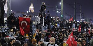 Νέες διαδηλώσεις στην Τουρκία για την προφυλάκιση Ιμάμογλου