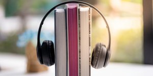 βιβλία και ακουστικά