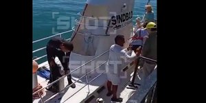 Στιγμιότυπο από το βίντεο που τραβήχτηκε στο υποβρύχιο στην Αίγυπτο, λίγο πριν τη βύθισή του