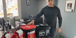 Ο κ. Λάμπρος Φώης εξηγεί τι περιλαμβάνει το σακίδιο επιβίωσης