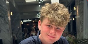 Έφηβος που στάλθηκε σπίτι από το σχολείο με πονοκέφαλο είπε ότι έχει «ανεγχείρητο» όγκο στον εγκέφαλο