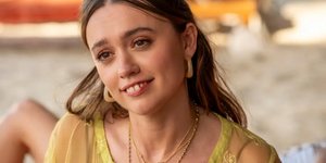 Η ηθοποιός της σειράς «White Lotus», Έιμι Λου Γουντ