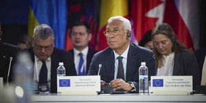 Ο πρόεδρος του Ευρωπαϊκού Συμβουλίου, Αντόνιο Κόστα, στη σύνοδο για την υποστήριξη της Ουκρανίας στο Κίεβο(24.2.25)