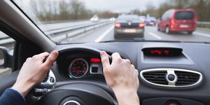 Απόσταση ασφαλείας από τα άλλα αυτοκίνητα 