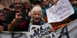 Αργεντινή: Γενική απεργία σε ένδειξη διαμαρτυρίας για τα σκληρά μέτρα λιτότητας	