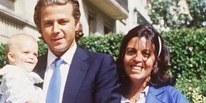 Η Αθηνά Ωνάση με τον πατέρα της Τιερί Ρουσέλ και τη μητέρα της Χριστίνα Ωνάση