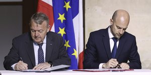 Οι υπουργοί Εξωτερικών Δανίας και Γαλλίας υπογράφουν συμφωνίες μεταξύ των δύο χωρών
