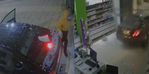 Κινηματογραφική διάρρηξη φαρμακείο στη Μάνδρα