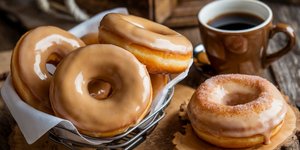 Ντόνατς με καφέ