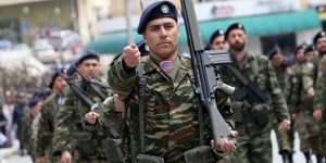 Ένοπλες Δυνάμεις: Αλλάζουν όλα στην εφεδρεία -Στόχος να δημιουργηθεί δύναμη 150.000 -Οι ανακοινώσεις Δένδια