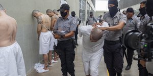 ΗΠΑ: Η Ουάσιγκτον απέλασε 17 "εγκληματίες" προς το Ελ Σαλβαδόρ	