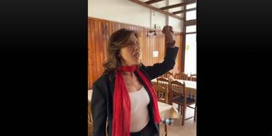 Η Ελένη Φιλίππα αναβίωσε σκηνή από το «Κωνσταντίνου και Ελένης» ως Έλλη Ρούσσου