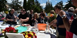 Το Ταφικό Εθιμο στα Σούρμενα 