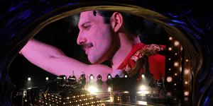 Εικόνα του Φρέντι Μέρκιουρι σε συναυλία