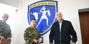 Από την επίσκεψη του Νίκου Δένδια στο φυλάκιο Παναγιάς Οινουσσών