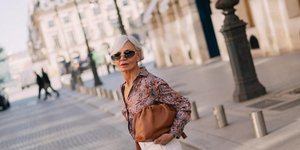 Πώς να δείχνετε (και να αισθάνεστε) νεότερες με μικρές στιλιστικές αλλαγές