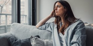 Γυναίκα προβληματισμένη