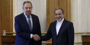 Οι υπουργοί Εξωτερικών Ρωσίας και Ιράν, Λαβρόφ και Αραγτσί 