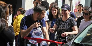 Ισπανοί αγόρασαν νερά μετά το μπλακ άουτ