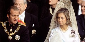 Μια μοναδική φωτογραφία -Όταν η βασίλισσα Σοφία φόρεσε λευκά στην κηδεία ενός πάπα