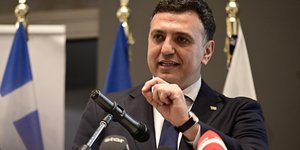 Ο Βασίλης Κικίλιας σε ομιλία
