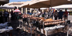 Όλη η Ελλάδα μία ψησταριά την Κυριακή του Πάσχα