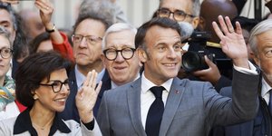 O Εμανουέλ Μακρόν σκέφτεται το ενδεχόμενο πρόωρων εκλογών