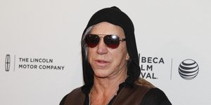 Παραμορφωμένος ο Μίκι Ρουρκ από τις πλαστικές επεμβάσεις