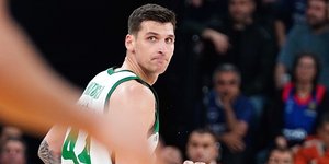 Ο Ντίνος Μήτογλου