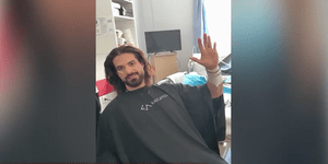 Ο Άρης Μουγκοπέτρος υπόσχεται να ξαναπαίξει κλαρίνο, έστω με το ένα χέρι