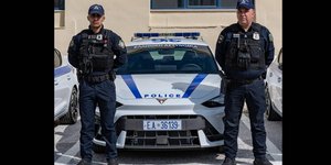 νέο περιπολικά ΕΛΑΣ CUPRA Leon