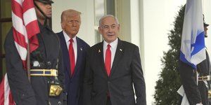 Ο Ντόναλντ Τραμπ υποδέχτηκε τον Μπέντζαμιν Νετανιάχου στον Λευκό Οίκο