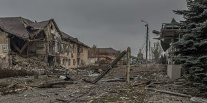 Βομβαρδισμένη περιοχή σε πόλη της Ουκρανίας