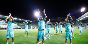 Οι παίκτες του Λεβαδειακού χαιρετούν τους οπαδούς τους