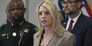 Η Αμερικανίδα υπουργός Δικαιοσύνης Παμ Μπόντι