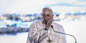 Η προσευχη του πάπα Φραγκίσκου στη Λέσβο 