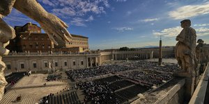 Βατικανό: Ξεκίνησε το λαϊκό προσκύνημα στον τάφο του πάπα Φραγκίσκου