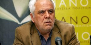 Πάσχος Μανδραβέλης