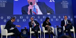  ο Πρόεδρος του ΣΕΕΠΕ στο Οικονομικό Φόρουμ των Δελφών