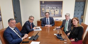 Συνάντηση Πιερρακάκη με τους επικεφαλής της Ένωσης Ασφαλιστικών Εταιριών 