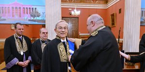 Ο Χριστόφορος Πισσαρίδης ανακυρήχθηκε επίτημος διδάκτωρ του ΕΚΠΑ