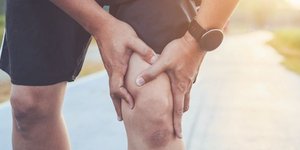 Γιατί πονάω στο πόδι όταν περπατάω; Υπάρχει λύση;