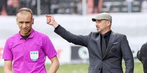 Ο Μίλαν Ράσταβατς δίνει οδηγίες