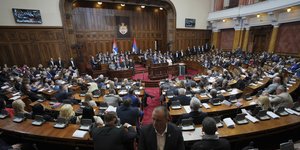 Το κοινοβούλιο της Σερβίας ψήφισε υπέρ της κυβέρνησης Μάτσουτ