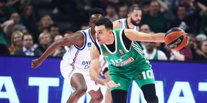Ο Σλούκας σε μονομαχία με παίκτη της Εφές