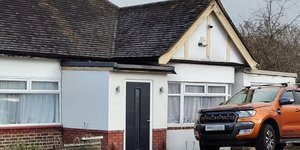 Ένας 82χρονος χάρισε το σπίτι του σε μια σερβιτόρα και η οικογένειά του την πήγε στα δικαστήρια