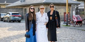 στιλάτες γυναίκες με φούστες