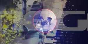 Η στιγμή που οι αστυνομικοί ακινητοποιούν τον 27χρονο Τούρκο