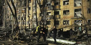 καμενη πολυκατοικια