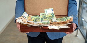 Τσάντα με χρήματα